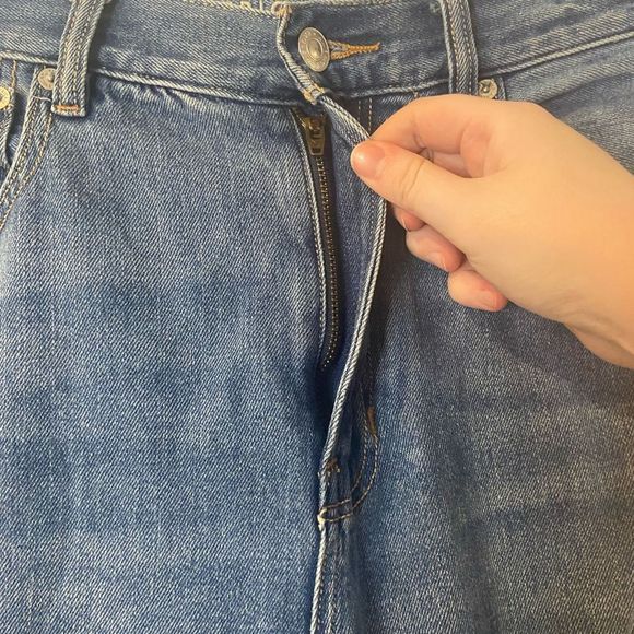 American Eagle Mom Jeans - Picture 3 of 6